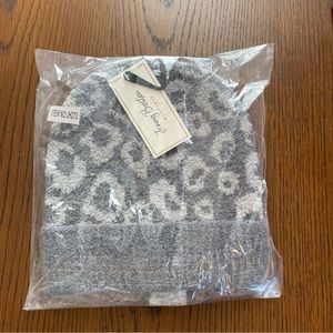 Comfy Lux Grey Chetah Beanie